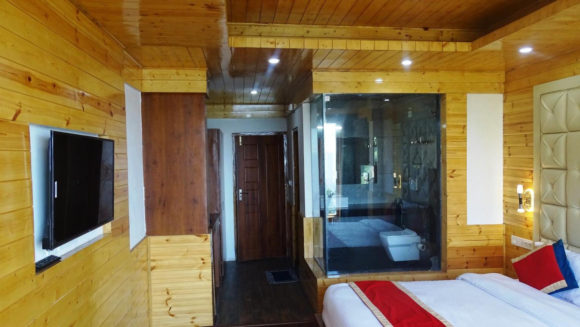 Humble Holiday Inn Kufri Simla Bagian luar foto