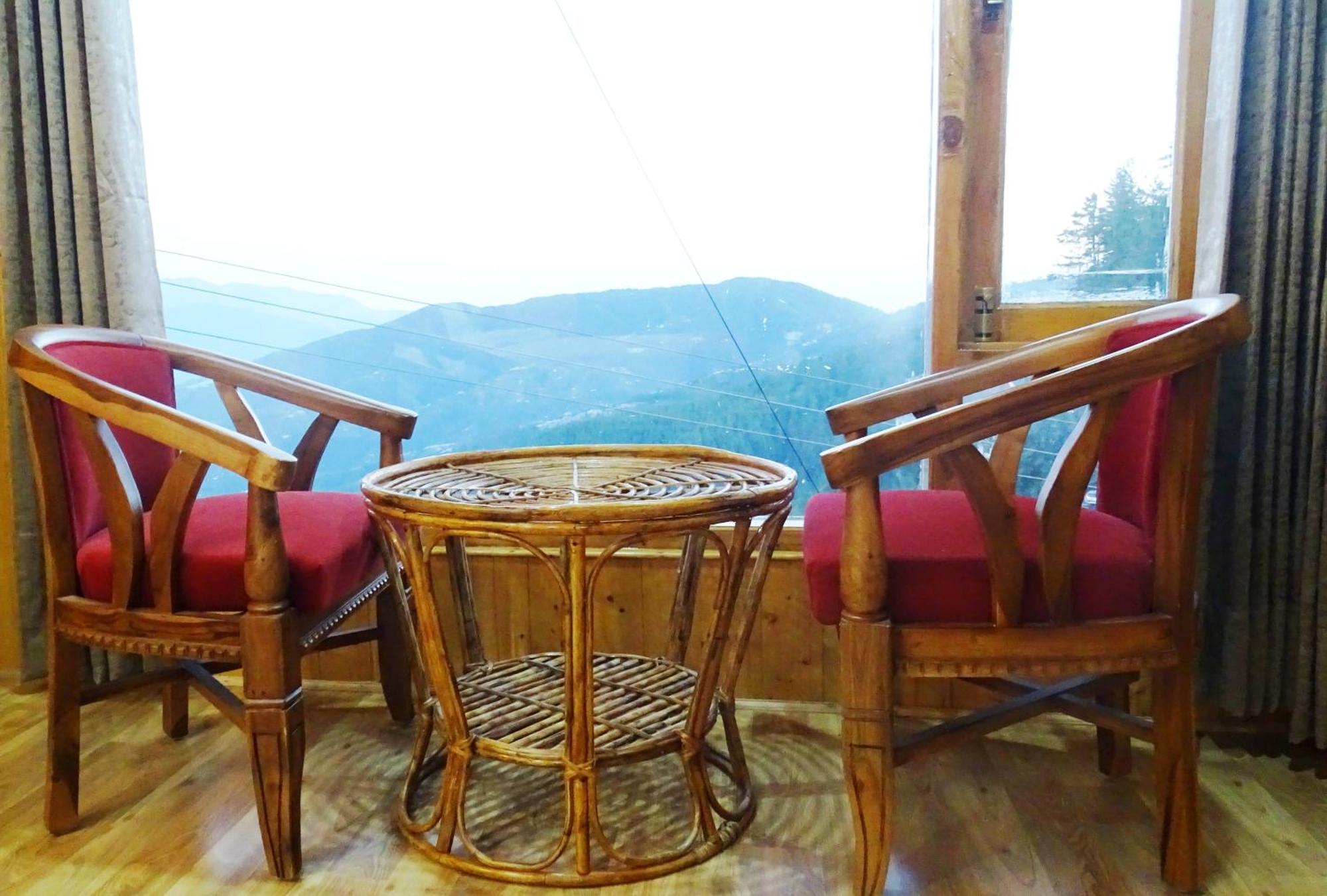 Humble Holiday Inn Kufri Simla Bagian luar foto
