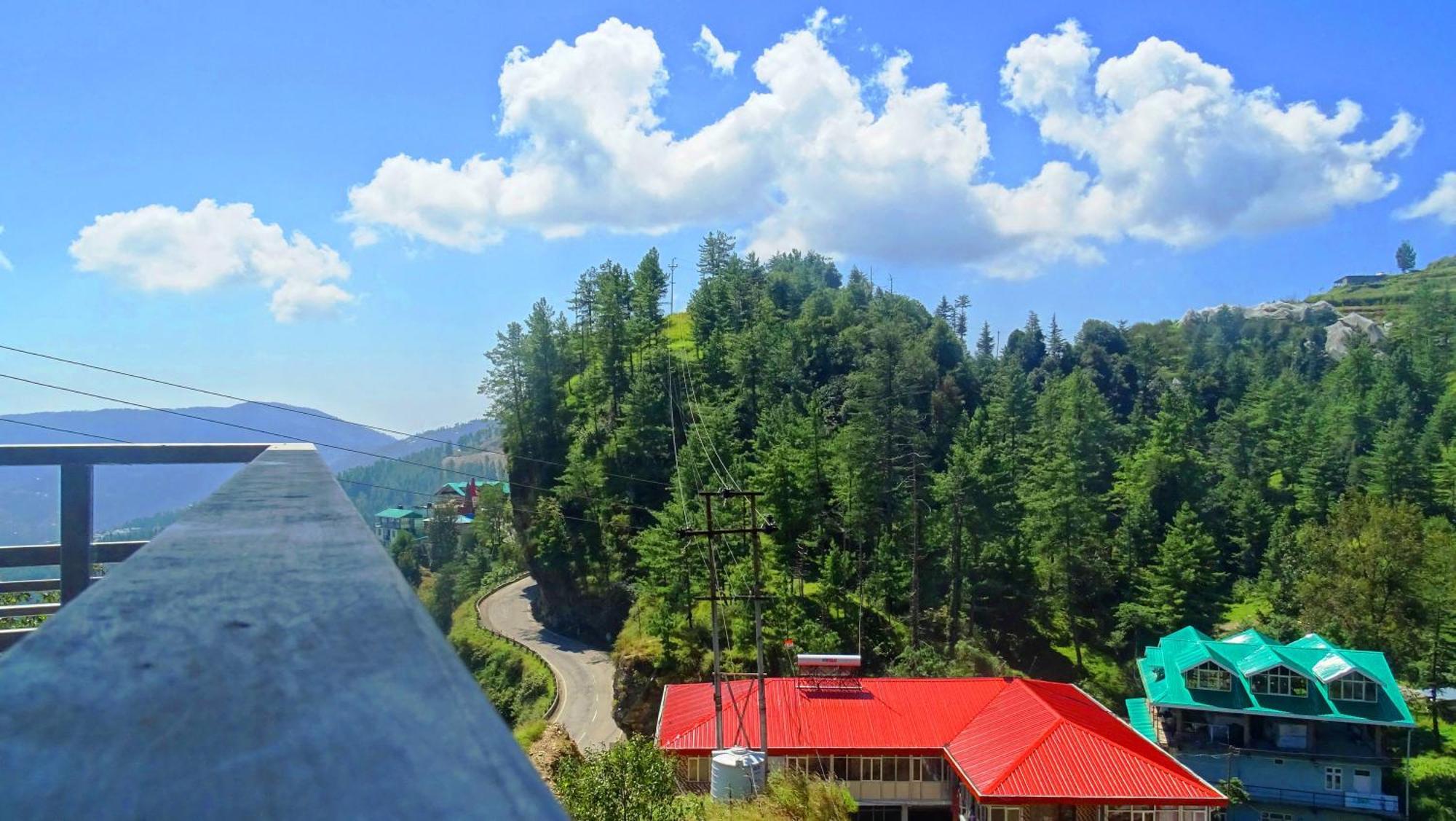 Humble Holiday Inn Kufri Simla Bagian luar foto