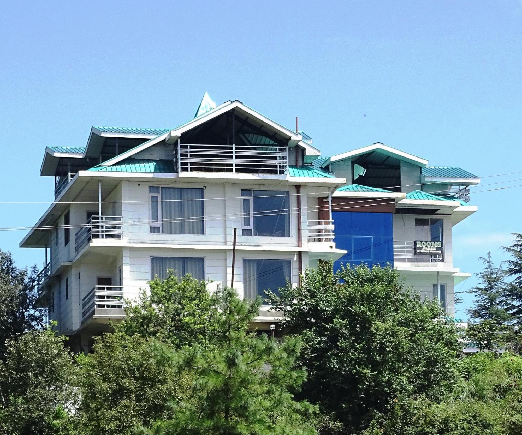 Humble Holiday Inn Kufri Simla Bagian luar foto